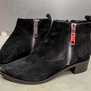 Dolce Vita Black Suede Zippered Booties Size 6 1/2